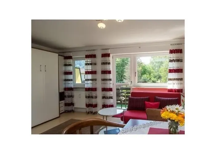 With 1 Bedroom 巴特莱辛哈尔
